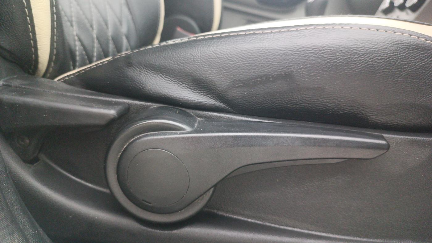2019 Tata Tiago XZ PETROL, Petrol, Manual, 54,578 km, Driver Side Adjustment Panel