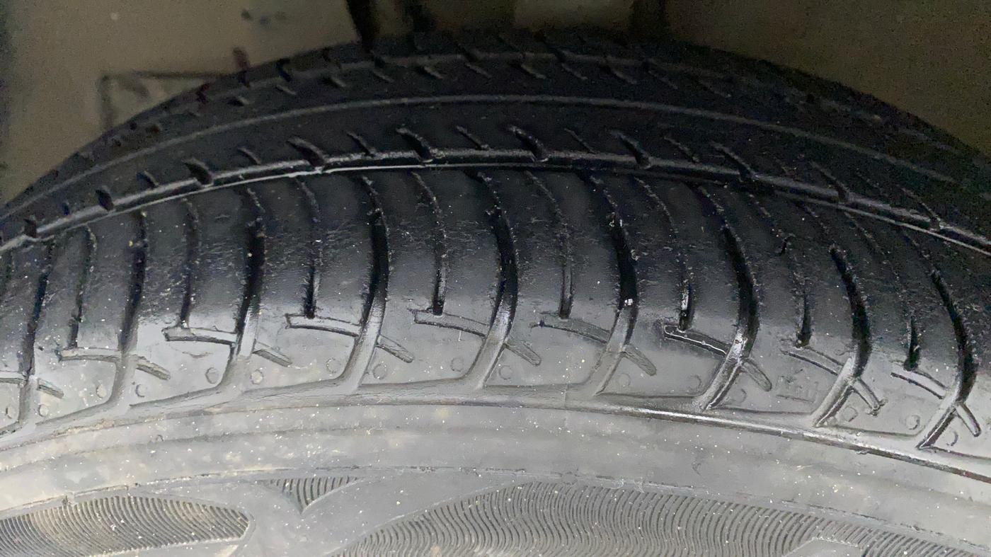 2019 Maruti New Wagon-R VXI 1.2, Petrol, Manual, 47,181 km, Left Front Tyre Tread