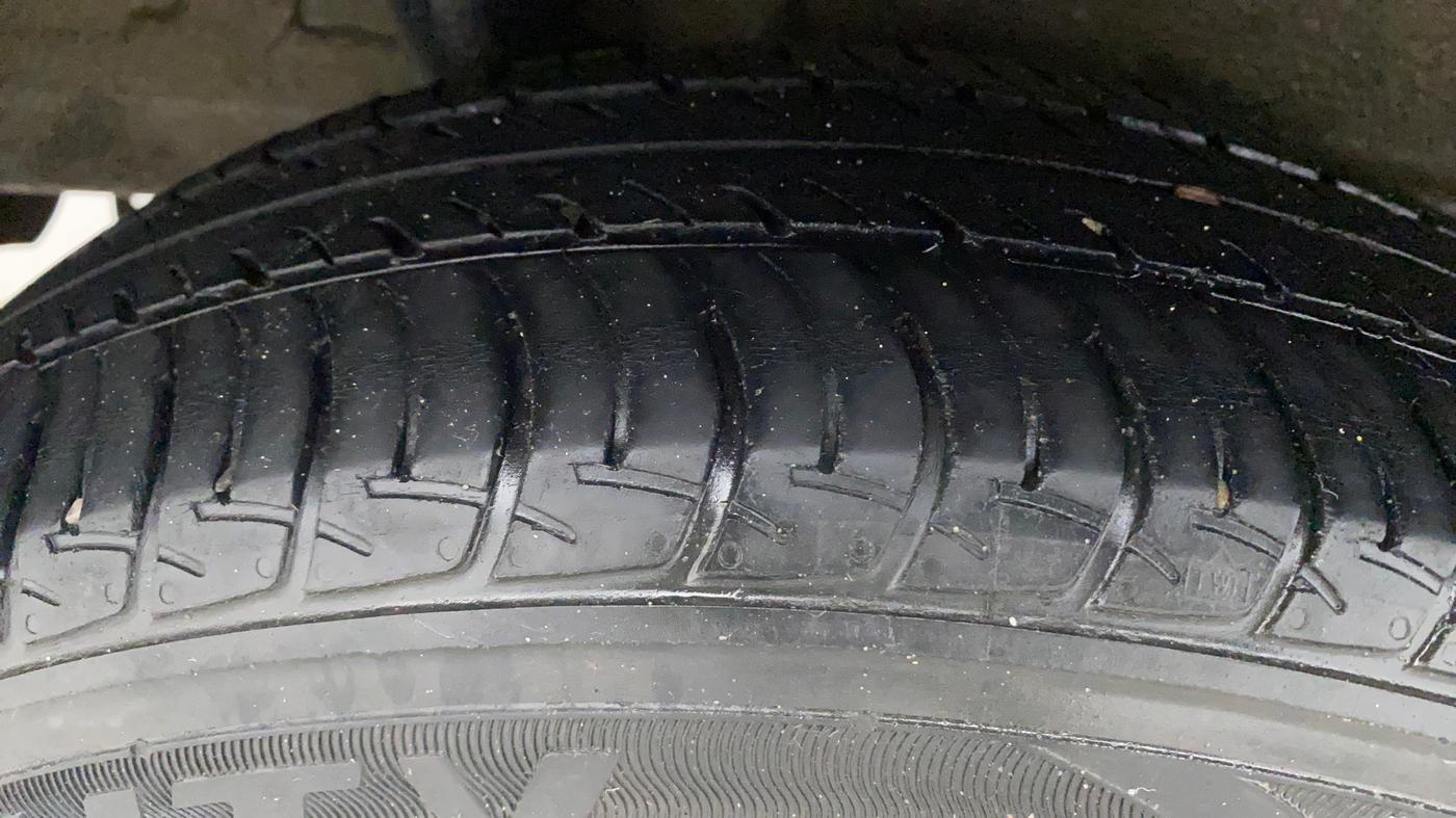 2019 Maruti New Wagon-R VXI 1.2, Petrol, Manual, 47,181 km, Right Rear Tyre Tread