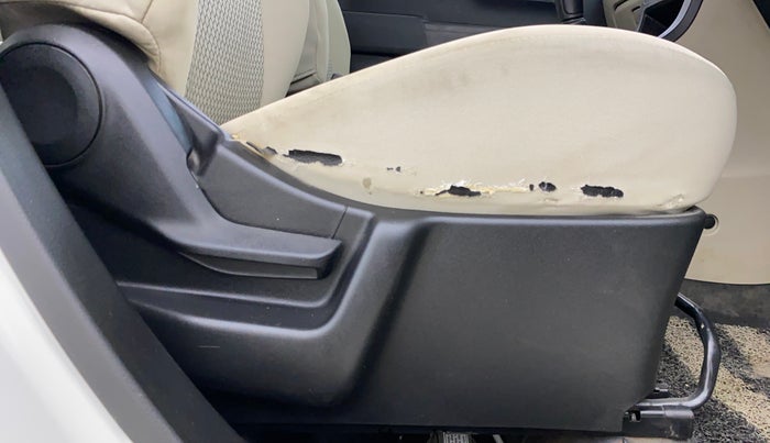 2020 Maruti New Wagon-R LXI CNG 1.0, CNG, Manual, 65,511 km, Driver Side Adjustment Panel