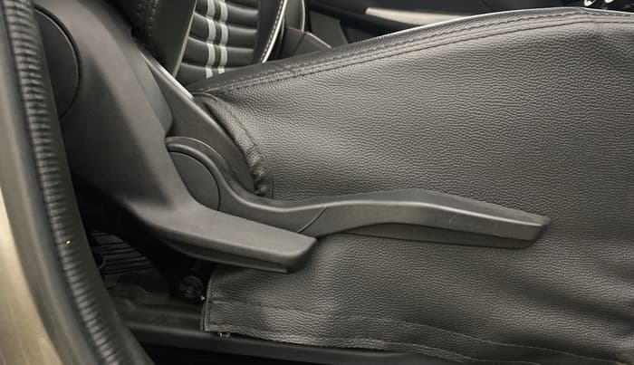 2023 Maruti Swift ZXI AMT, Petrol, Automatic, 20,080 km, Driver Side Adjustment Panel