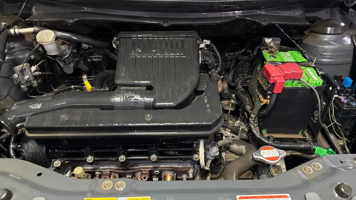2017 Maruti Swift LXI, Petrol, Manual, 65,171 km, Engine View