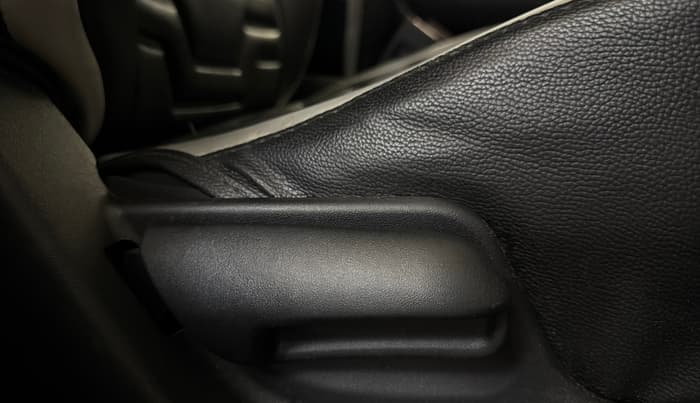 2017 Maruti Swift LXI, Petrol, Manual, 65,171 km, Driver Side Adjustment Panel
