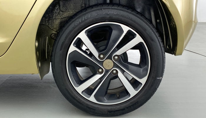 2020 Tata ALTROZ XZ 1.2, Petrol, Manual, 23,095 km, Left Rear Wheel