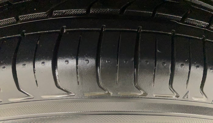 2018 Tata NEXON XZ PLUS DIESEL, Diesel, Manual, 25,476 km, Left Front Tyre Tread