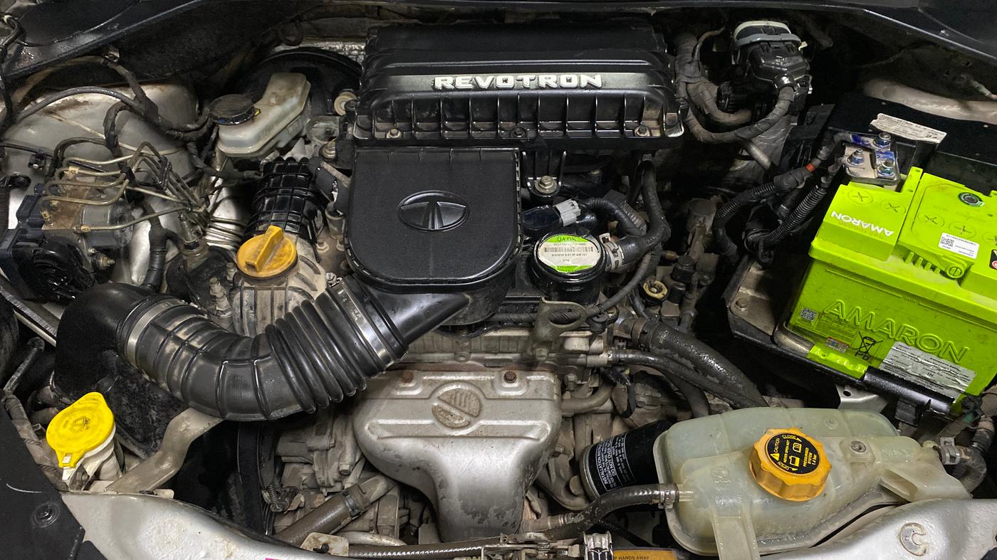 2016 Tata Tiago XZ PETROL, Petrol, Manual, 51,989 km, Engine View