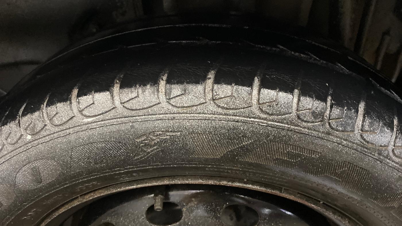 2016 Tata Tiago XZ PETROL, Petrol, Manual, 51,989 km, Left Rear Tyre Tread