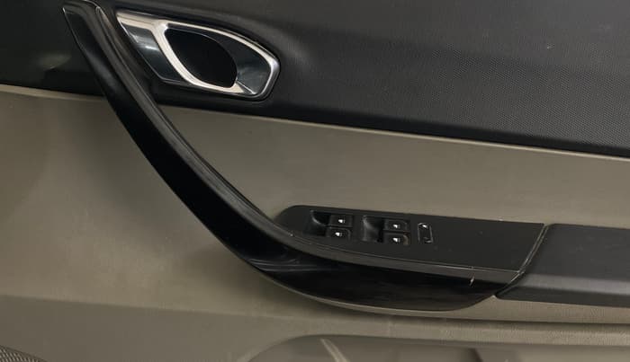 2016 Tata Tiago XZ PETROL, Petrol, Manual, 51,989 km, Driver Side Door Panels Control