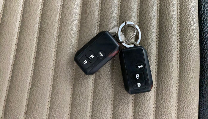 2018 Maruti Dzire ZXI PLUS, Petrol, Manual, 61,137 km, Key Close Up