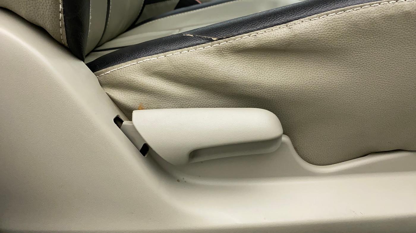 2014 Maruti Celerio VXI, Petrol, Manual, 83,895 km, Driver Side Adjustment Panel