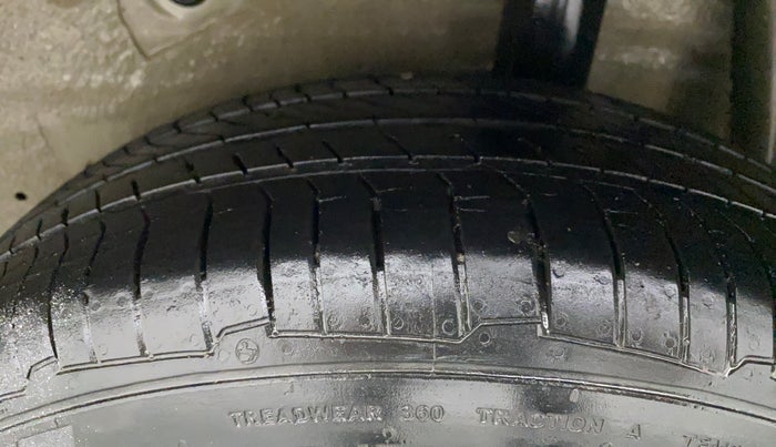 2014 Maruti Celerio VXI, Petrol, Manual, 83,895 km, Left Rear Tyre Tread