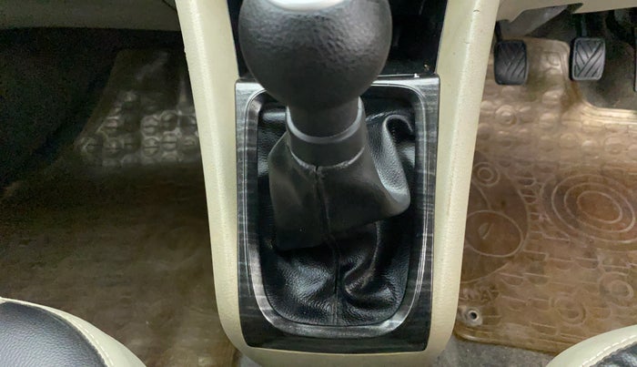 2014 Maruti Celerio VXI, Petrol, Manual, 83,895 km, Gear lever - Boot cover slightly torn