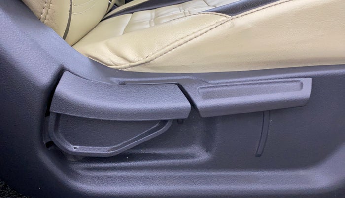 2021 Hyundai GRAND I10 NIOS SPORTZ 1.2 KAPPA VTVT, Petrol, Manual, 32,910 km, Driver Side Adjustment Panel