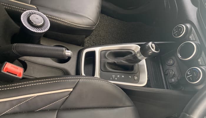 2019 Hyundai VENUE SX PLUS 1.0 TURBO DCT, Petrol, Automatic, 41,167 km, Gear Lever