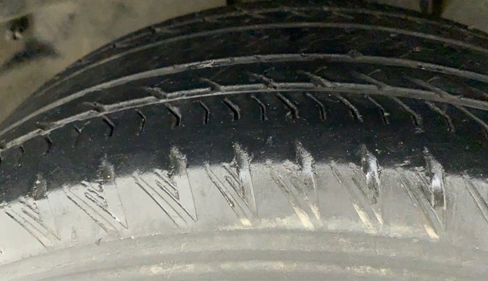 2021 Tata Safari XT PLUS, Diesel, Manual, 58,825 km, Left Front Tyre Tread