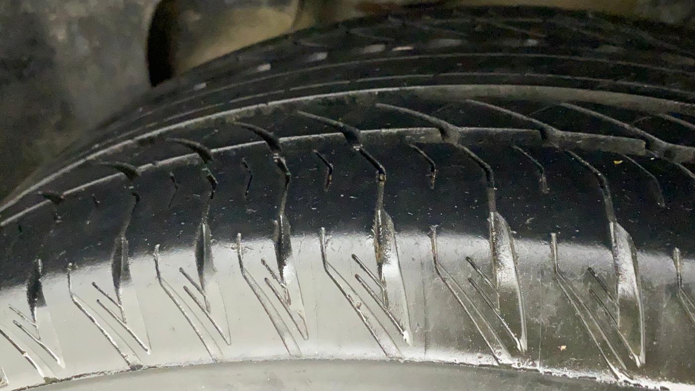 2021 Tata Safari XT PLUS, Diesel, Manual, 58,825 km, Left Rear Tyre Tread
