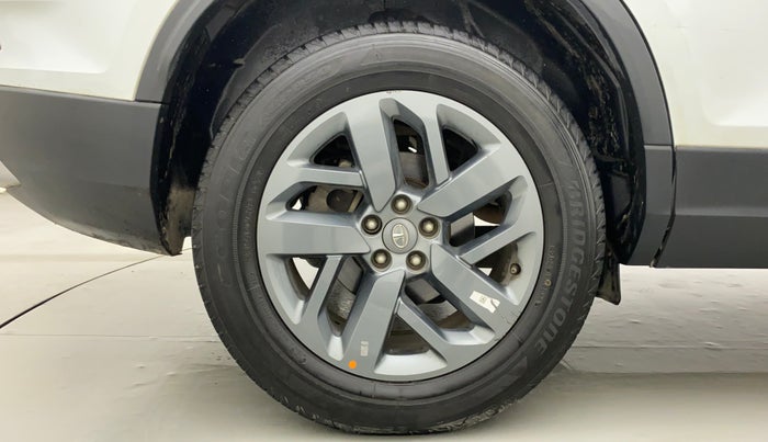 2021 Tata Safari XT PLUS, Diesel, Manual, 58,825 km, Right Rear Wheel