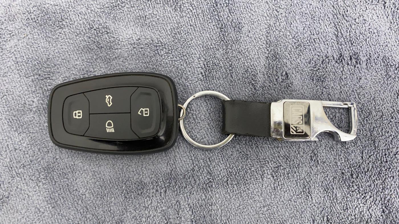 2021 Tata Safari XT PLUS, Diesel, Manual, 58,825 km, Key Close Up