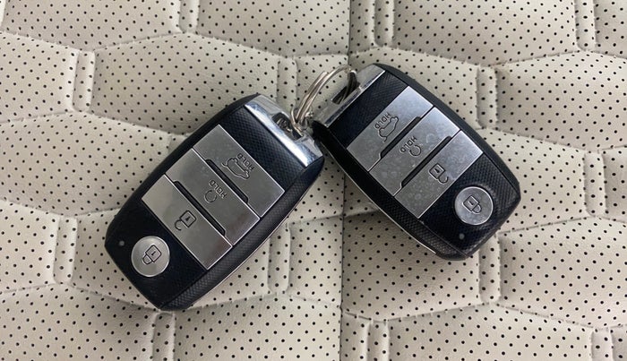 2022 KIA SELTOS HTX IVT 1.5 PETROL, Petrol, Automatic, 21,708 km, Key Close Up