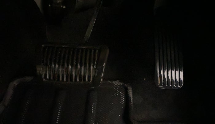 2022 KIA SELTOS HTX IVT 1.5 PETROL, Petrol, Automatic, 21,708 km, Pedals