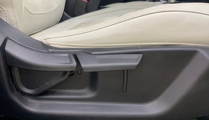 2022 KIA SELTOS HTX IVT 1.5 PETROL, Petrol, Automatic, 21,708 km, Driver Side Adjustment Panel