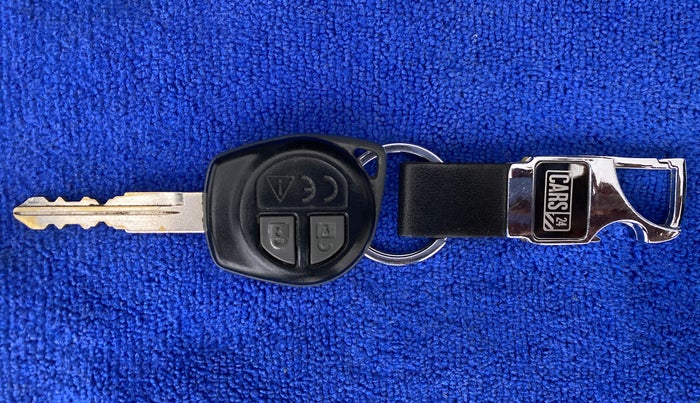 2018 Maruti Swift VXI, Petrol, Manual, 60,121 km, Key Close Up