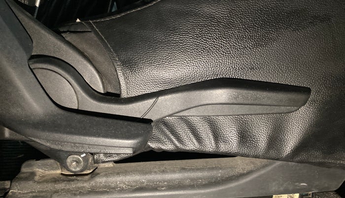 2019 Maruti Swift VXI, Petrol, Manual, 83,481 km, Driver Side Adjustment Panel