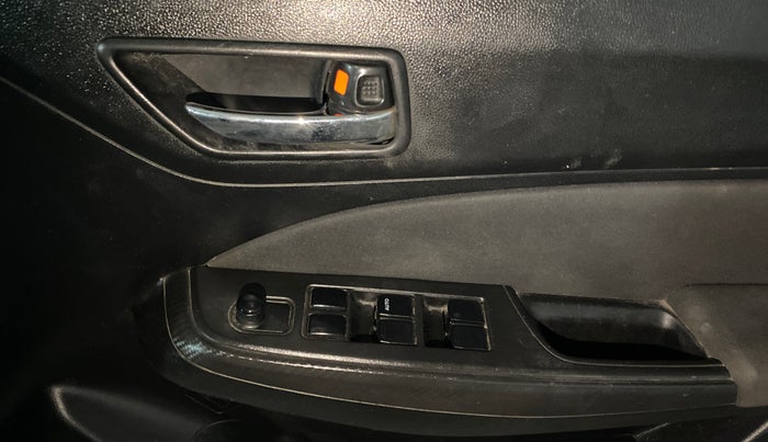 2019 Maruti Swift VXI, Petrol, Manual, 83,481 km, Driver Side Door Panels Control