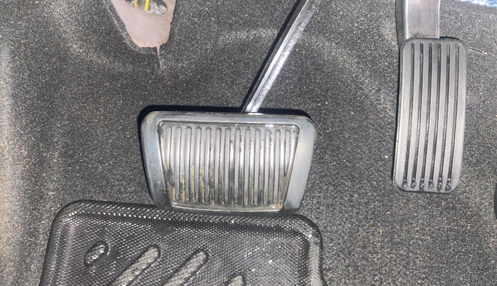 2022 KIA CARENS LUXURY PLUS 1.5 DIESEL AT 7 STR, Diesel, Automatic, 36,454 km, Pedals