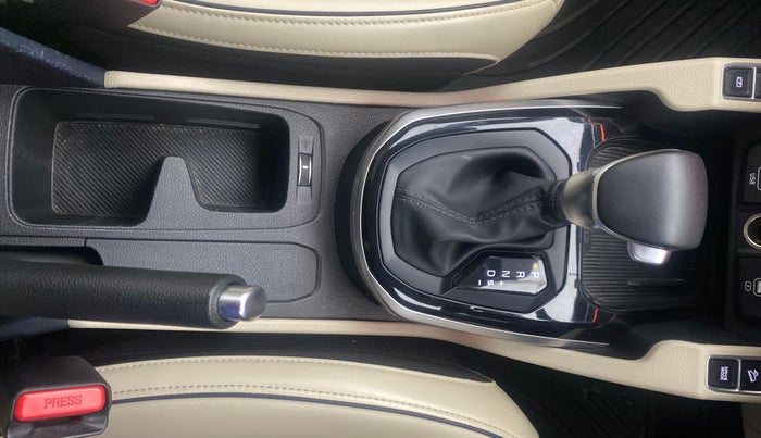 2022 KIA CARENS LUXURY PLUS 1.5 DIESEL AT 7 STR, Diesel, Automatic, 36,454 km, Gear Lever