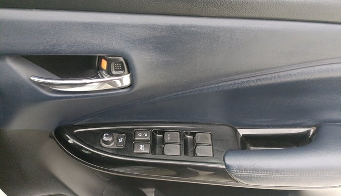 2022 Maruti Baleno ALPHA 1.2 AGS, Petrol, Automatic, 37,113 km, Driver Side Door Panels Control