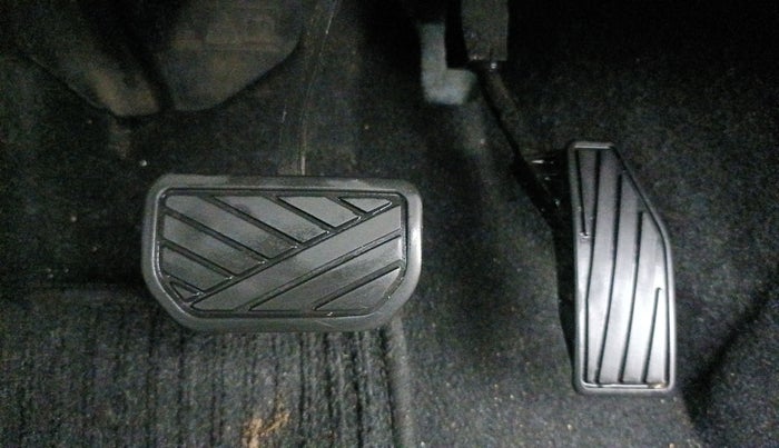 2022 Maruti Baleno ALPHA 1.2 AGS, Petrol, Automatic, 37,113 km, Pedals