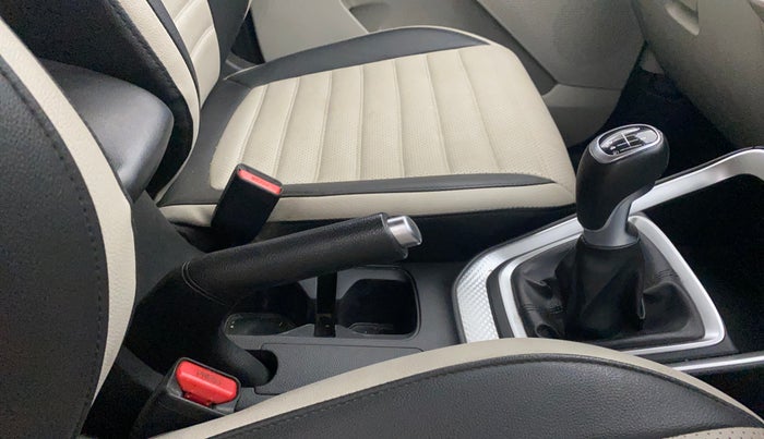 2022 KIA SONET HTX 1.5, Diesel, Manual, 73,207 km, Gear Lever