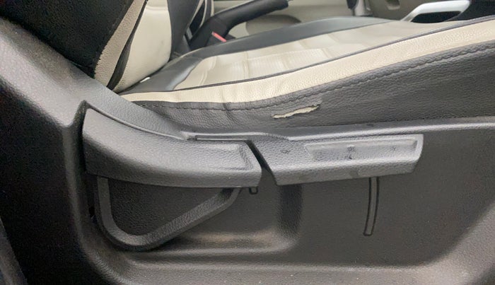 2022 KIA SONET HTX 1.5, Diesel, Manual, 73,207 km, Driver Side Adjustment Panel