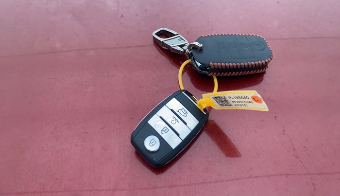 2022 KIA SONET HTX 1.5, Diesel, Manual, 73,207 km, Key Close Up