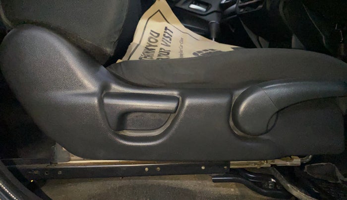 2018 Honda WR-V 1.5L I-DTEC S MT, Diesel, Manual, 69,133 km, Driver Side Adjustment Panel