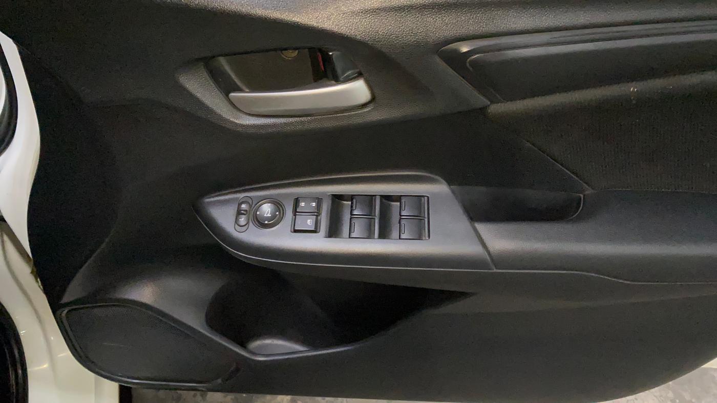 2018 Honda WR-V 1.5L I-DTEC S MT, Diesel, Manual, 69,133 km, Driver Side Door Panels Control