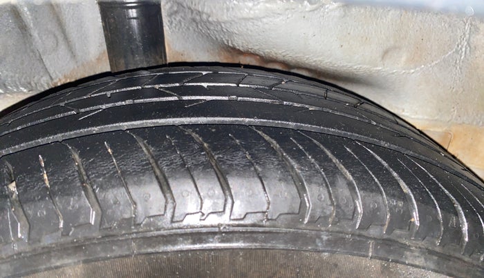 2018 Honda WR-V 1.5L I-DTEC S MT, Diesel, Manual, 69,133 km, Right Rear Tyre Tread