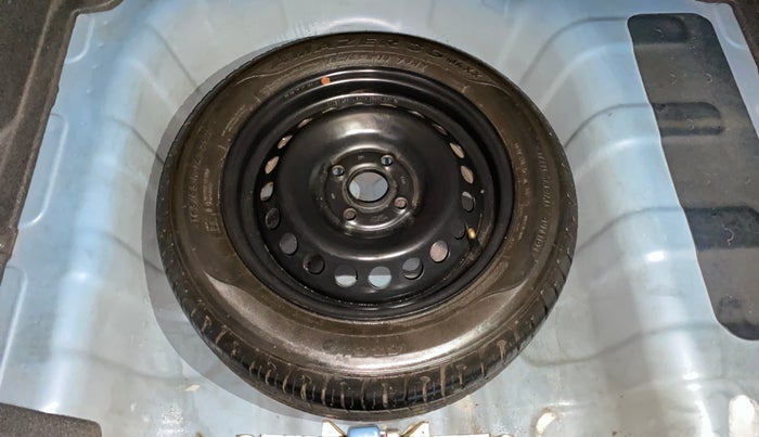 2017 Hyundai Xcent SX 1.2, Petrol, Manual, 30,577 km, Spare Tyre