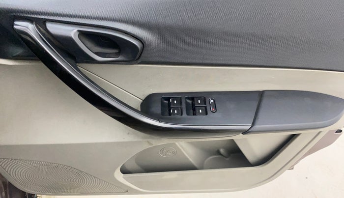 2016 Tata Tiago XT DIESEL, Diesel, Manual, 69,684 km, Driver Side Door Panels Control