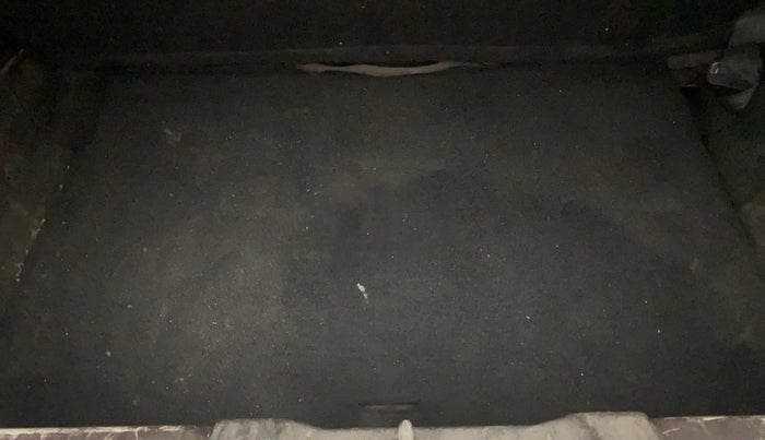 2016 Tata Tiago XT DIESEL, Diesel, Manual, 69,684 km, Boot Inside