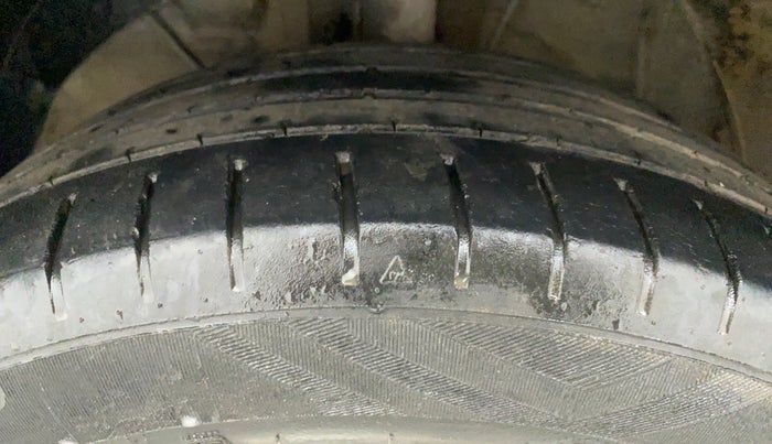 2019 Toyota Glanza G ISG, Petrol, Manual, 20,361 km, Left Front Tyre Tread