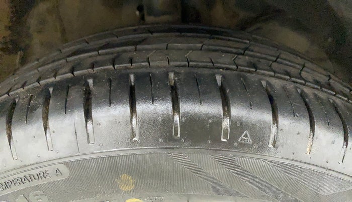 2019 Toyota Glanza G ISG, Petrol, Manual, 20,361 km, Right Front Tyre Tread