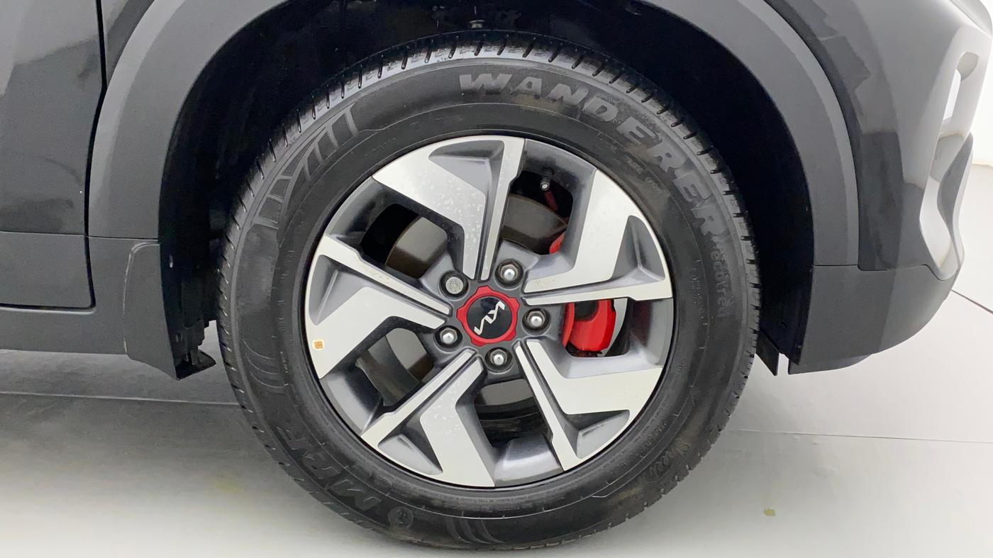 2022 KIA SONET GTX PLUS 1.5 AT, Diesel, Automatic, 27,166 km, Right Front Wheel