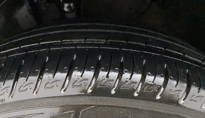 2022 KIA SONET GTX PLUS 1.5 AT, Diesel, Automatic, 27,166 km, Left Front Tyre Tread