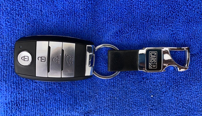 2022 KIA SONET GTX PLUS 1.5 AT, Diesel, Automatic, 27,166 km, Key Close Up