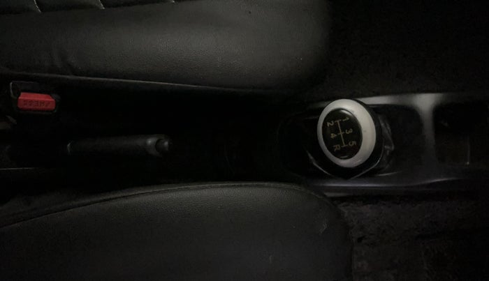 2014 Maruti Wagon R 1.0 LXI, Petrol, Manual, 87,477 km, Gear Lever