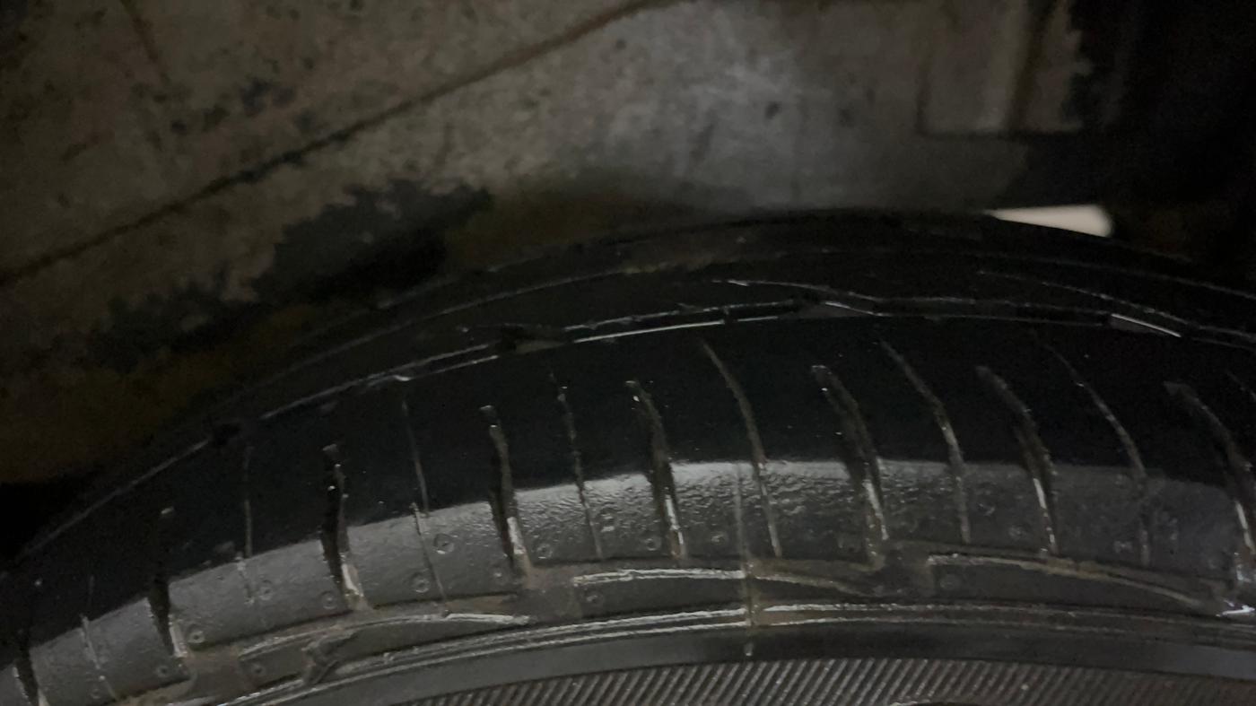 2014 Maruti Wagon R 1.0 LXI, Petrol, Manual, 87,492 km, Left Rear Tyre Tread