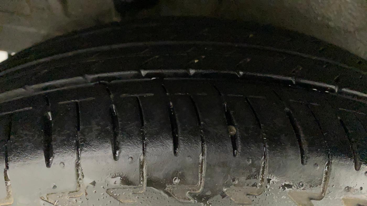 2017 Maruti IGNIS ZETA 1.2 AMT, Petrol, Automatic, 86,424 km, Right Rear Tyre Tread