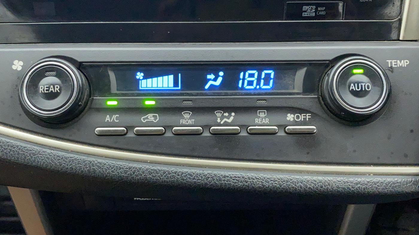 2017 Toyota Innova Crysta 2.8 ZX AT 7 STR, Diesel, Automatic, 85,182 km, Automatic Climate Control